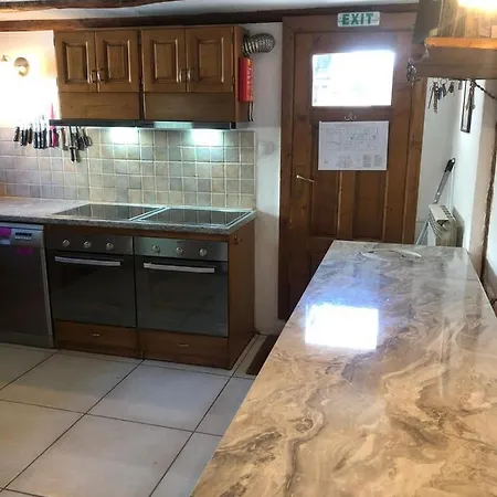 Шалета Jora - Total *